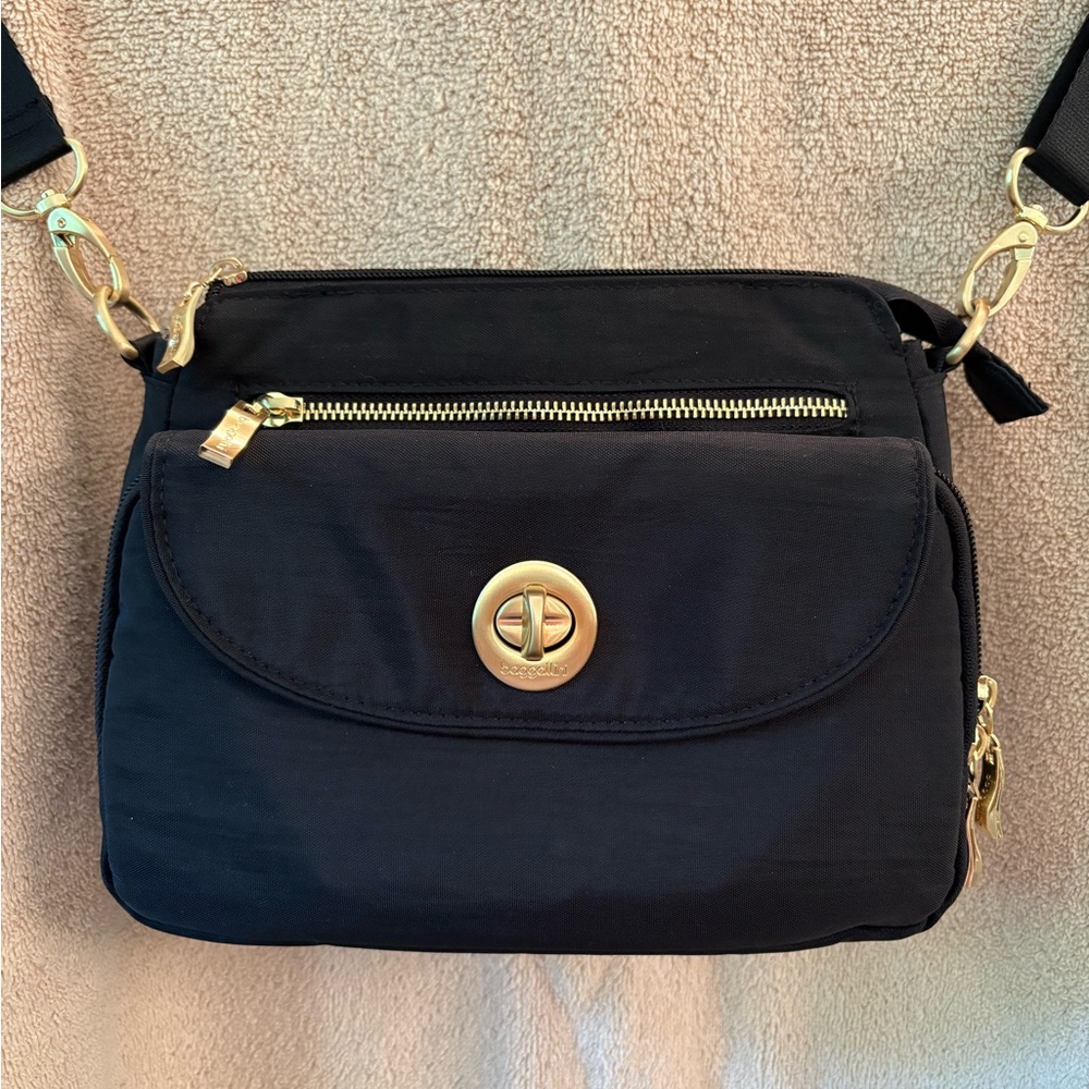 Baggallni Calais Crossbody Handbag